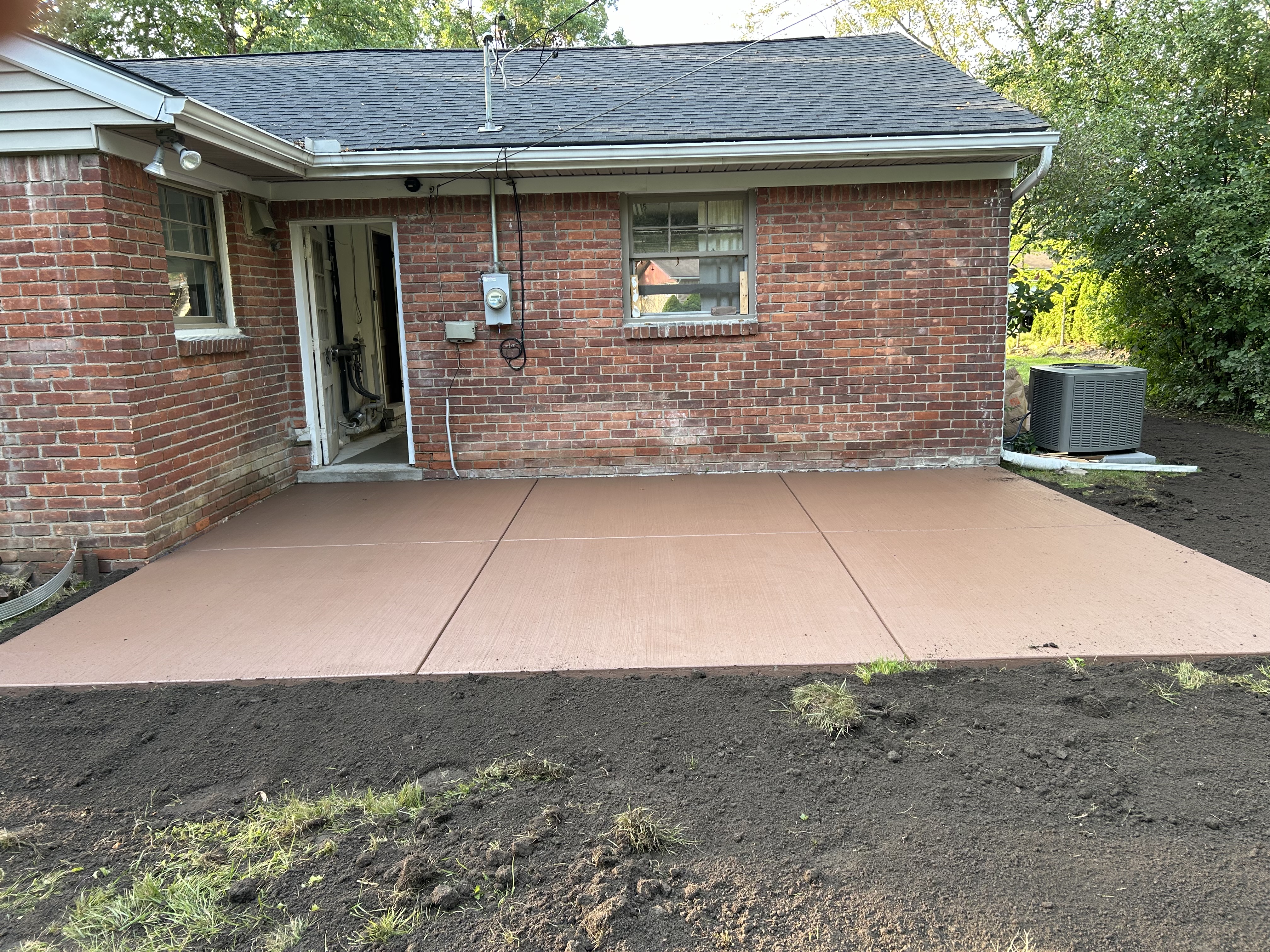 Concrete driveway replacement in Ferndale MI
